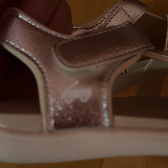 See Kai Run Girl’s Silver Sandals Shayna New w/o tags - Picture 2 of 5